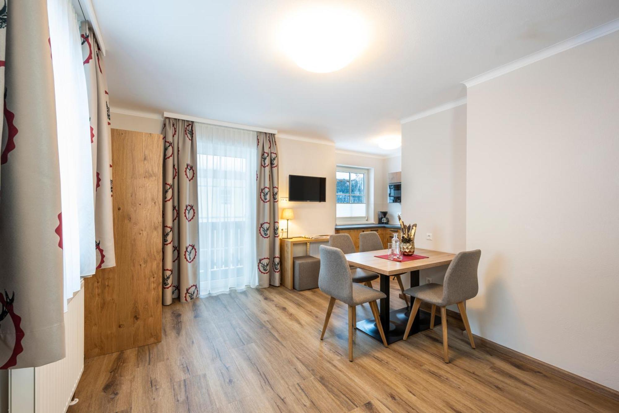 Ferienhotel Gasthof zur Post Untertauern Zimmer foto